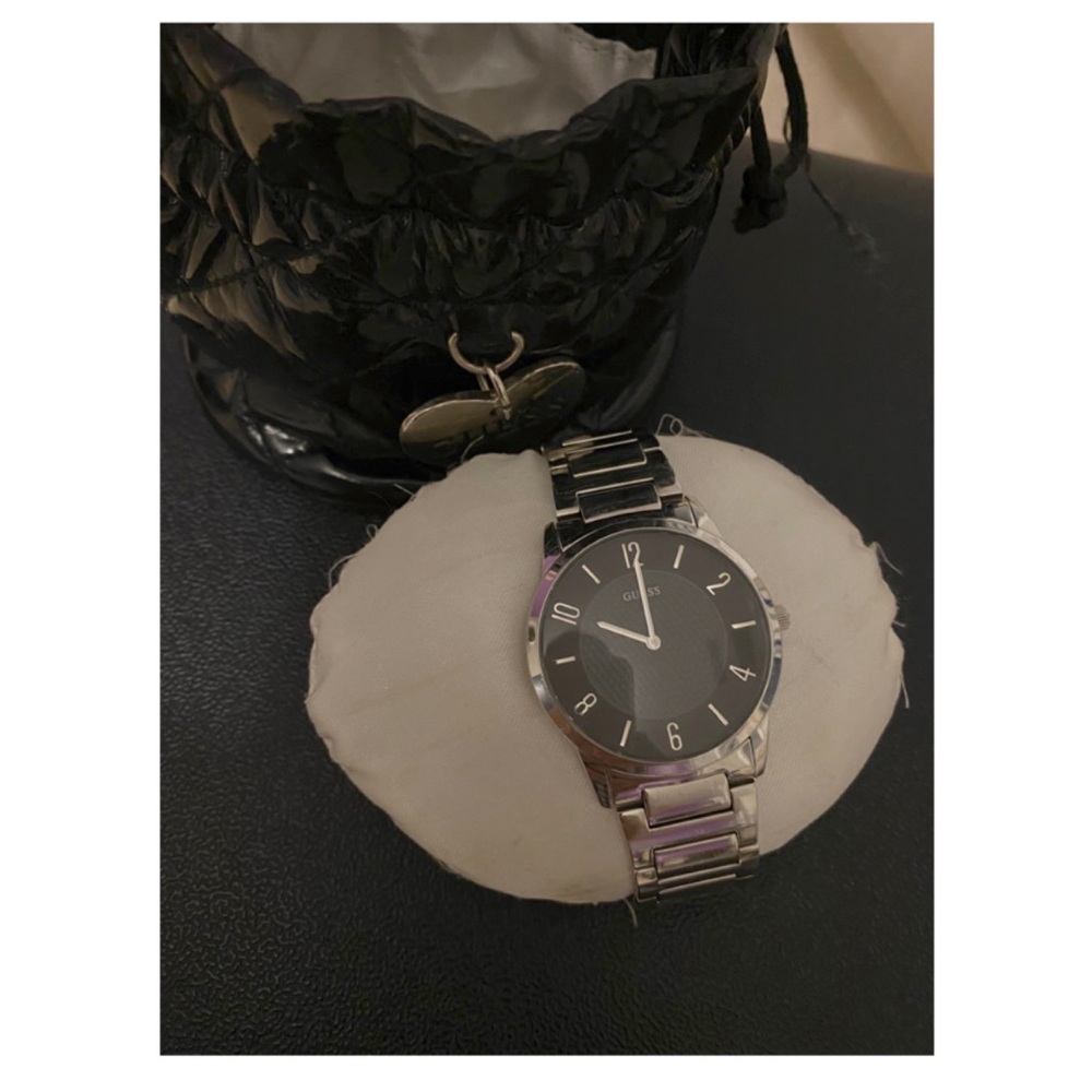 ‘Pre-Owned Men’s Guess Watch’⌚️